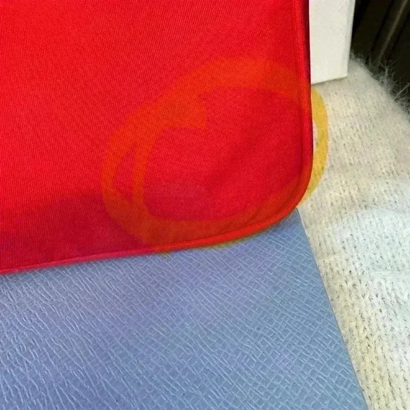 Prada Re-Edition 2000 Tessutto Mini Red Hobo Bag. - Picture 6 of 15